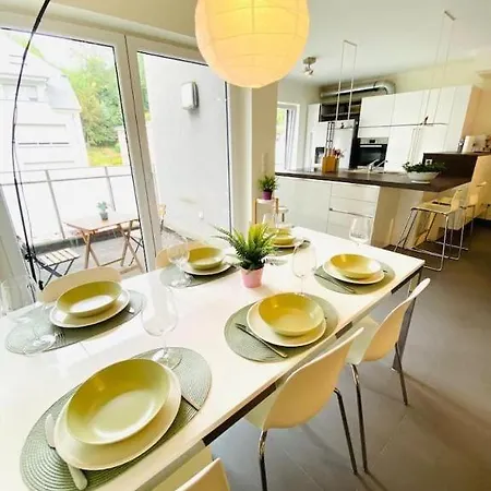 Airy And Spacious 3 Bedroom W Terrace&parking