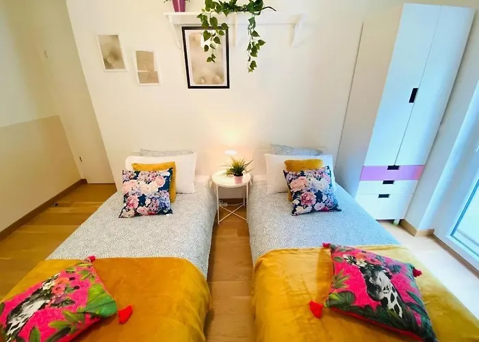 Airy And Spacious 3 Bedroom W Terrace&parking * Luxemburg