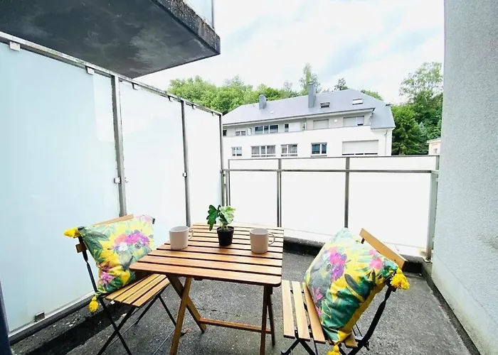 Airy And Spacious 3 Bedroom W Terrace&parking Apartment
