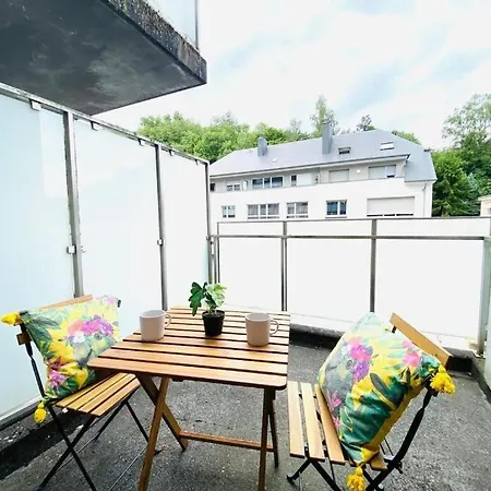 Airy And Spacious 3 Bedroom W Terrace&parking Lejlighed